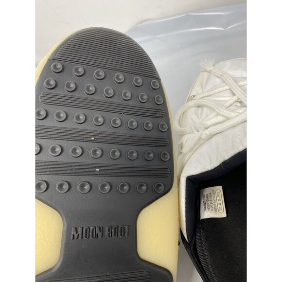 Moon Boot Short Slippers Icon Mule in White, Women Size 39 Us 8 - 8.5 - Picture 4 of 5